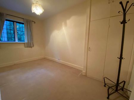 3 Bedroom Apartment - Photo 3