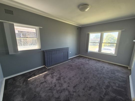 Neat and Tidy 3 Bedroom Home!!! - Photo 1