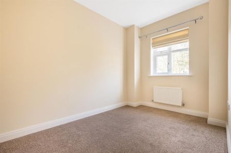 4 bedroom townhouse to rent - Photo 3