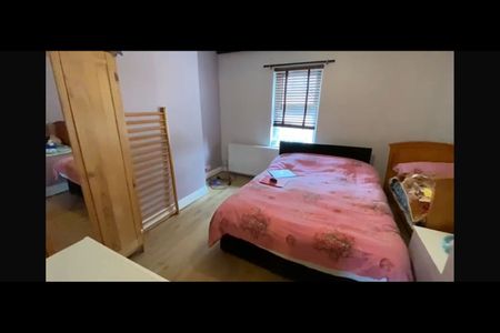 2 Bed Terraced House, Eldon Street, RG1 - Photo 3