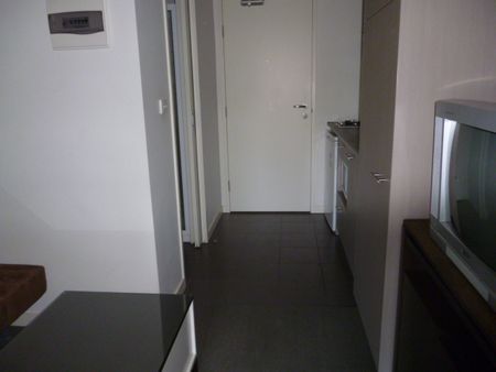 18/589 Glenferrie Road, Hawthorn VIC 3122 - Apartment For Rent | Domain - Photo 5