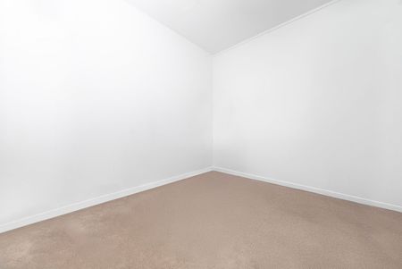 Inner City Living - Photo 3