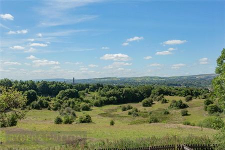 Hill Top Drive, Kirkholt, Rochdale, Greater Manchester, OL11 - Photo 2