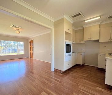 Comfortable and conveniently located - 3 bedroom home. - Photo 4