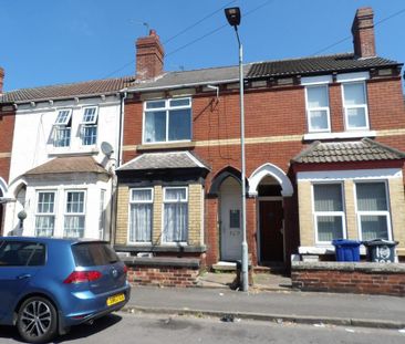 1 bedroom ground floor flat to rent - Photo 1