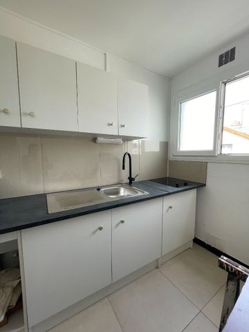 Location Appartement 2 pièces 44m² - Photo 3