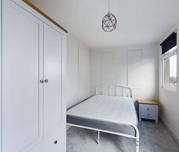 7 bedroom flat to rent - Photo 6