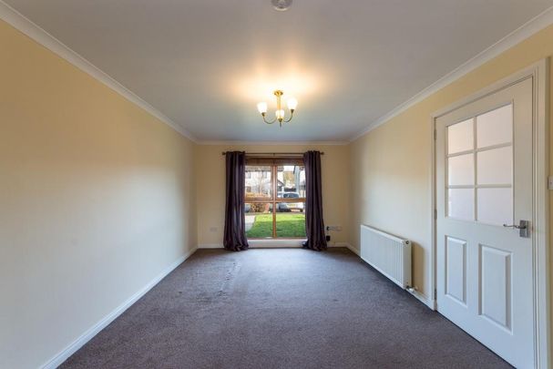 2 bedroom bungalow to rent - Photo 1