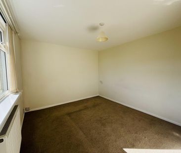 3 bedroom detached bungalow to rent - Photo 4