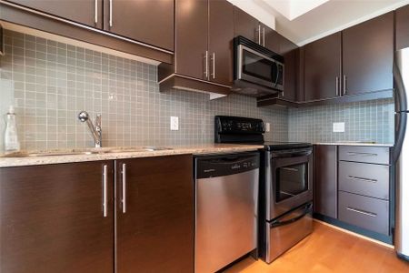 For Lease - 18 Harbour Street Unit# 307, Toronto, Ontario - Photo 5
