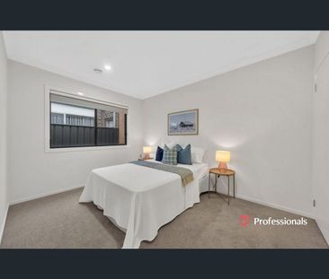 3 San Fratello Street, Clyde North, Vic 3978 - Photo 6
