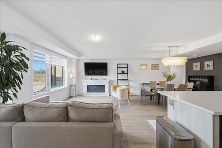 For Lease - 32 Magnolia Lane, Barrie, Ontario - Photo 4