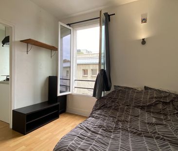 Appartement a louer Paris - Loyer €609/mois charges comprises ** - Photo 5