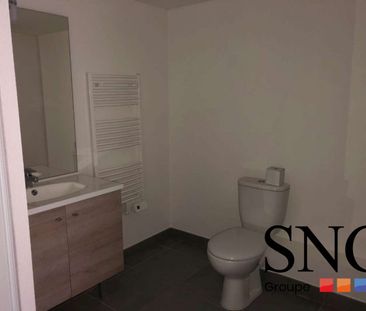 T2 AVEC LOGGIA ET PARKING - Photo 2