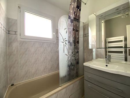 Location Appartement 2 pièces 42m² - Photo 4