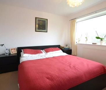 3 bedroom end of terrace house to rent - Photo 3