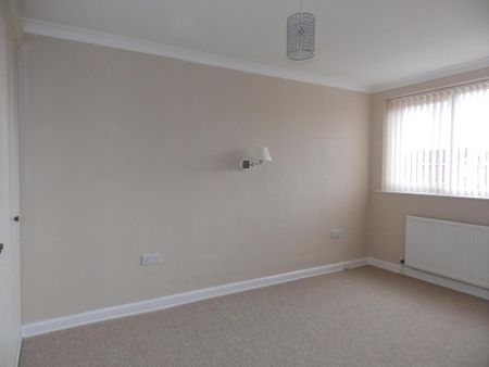 3 bedroom detached house to rent - Photo 4
