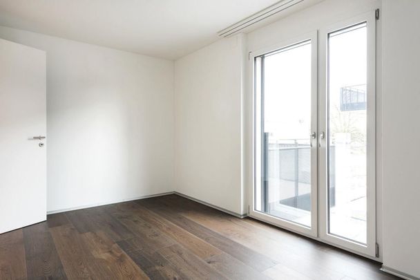 Stylish attic apartment in well-maintained building! - Photo 1