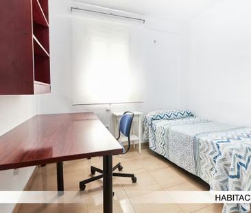 Calle Santo Ángel, Sevilla, Andalusia 41011 - Photo 2