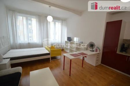 Pronájem 1+kk 38 m - Fotografie 2