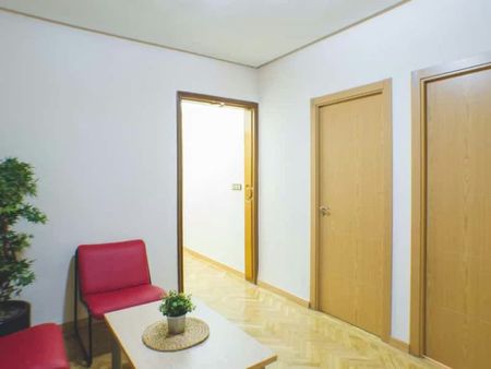 Calle del Doctor Esquerdo, Madrid, Community of Madrid 28007 - Photo 4