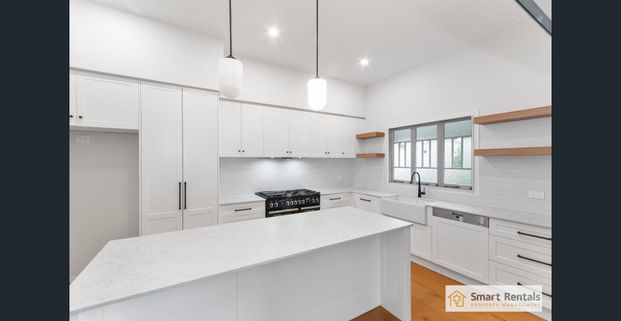 4-Bedroom Queenslander with Spacious Outdoor Living - Photo 1