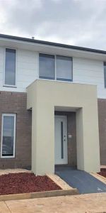 19 Otago Grove, Werribee VIC 3030 - Photo 3