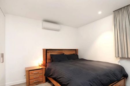 Spacious Townhouse in the Heart of Richmond - Photo 4