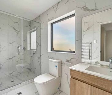 Beautiful 3 Bedroom Townhouse in Papakura - Photo 3