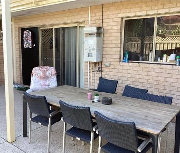 Victoria Park - Photo 5