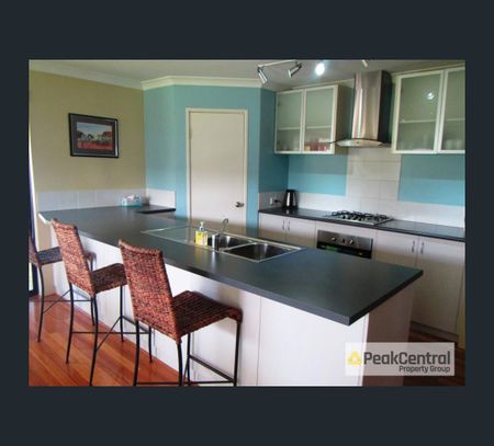 25 Princeton Circuit, Aubin Grove, WA 6164 - Photo 2