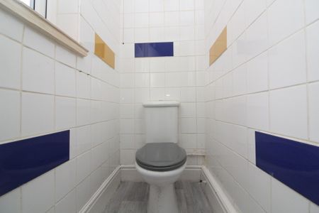 2 Bedroom Semi-Detached House - Photo 2