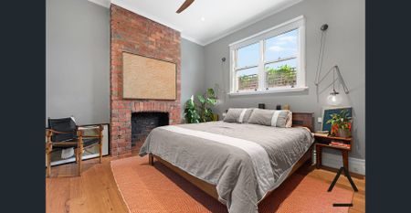 Style & Interior Precision - Photo 4