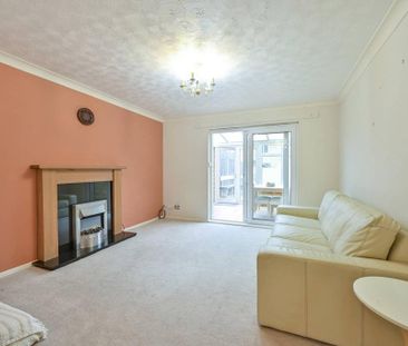 2 bedroom terraced house to rent - Photo 2