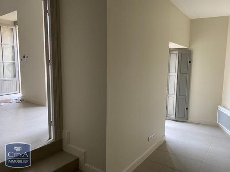 Location Appartement 2 pièces 60m² FONTENAY LE COMTE 85200 - Photo 5