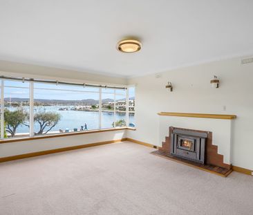 Large Family Home with Stunning Water Views - Photo 2