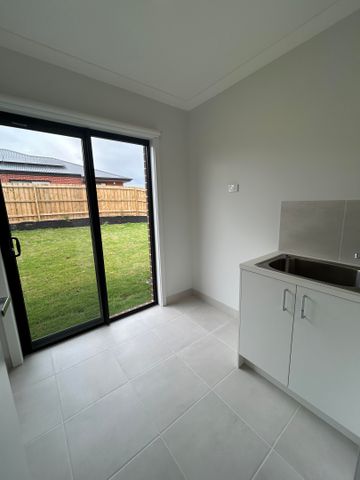 45 Baldwin Rd, Traralgon VIC 3844 - House For Rent | Domain - Photo 4