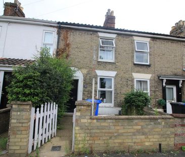 3 bedroom terraced house to rent - Photo 3