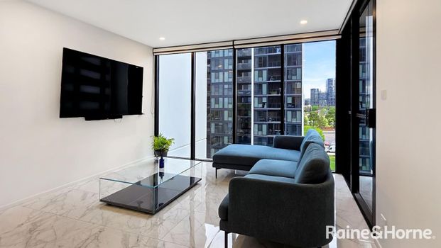 Modern Comfort, Premium Finishes & Lifestyle Convenience - All in One - Photo 1