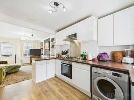 Terraced House to rent on - Photo 4