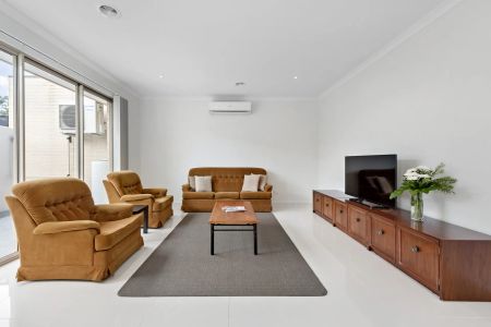 5 Clovelly Avenue, Rosebud. - Photo 5