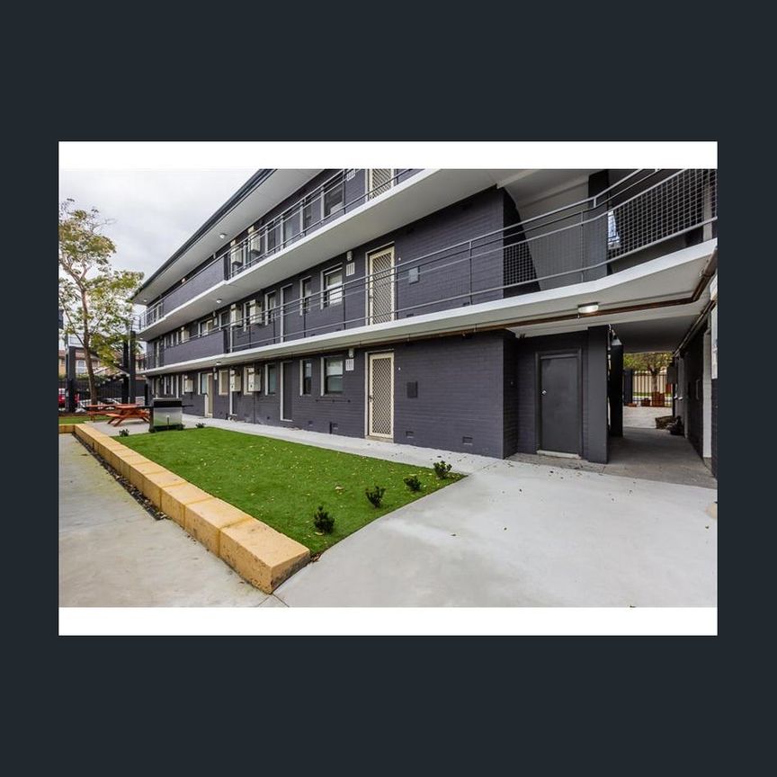 Superb Location - Photo 1