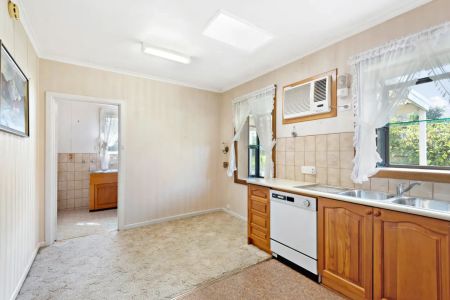 Quiet court location - Photo 4