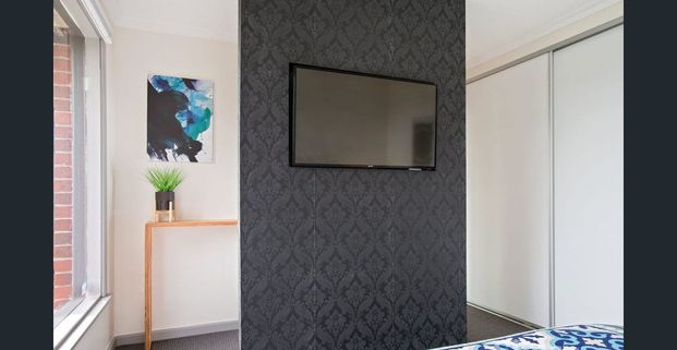 Sunny three bedroom home - Photo 1