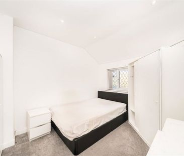 Farnaby Road, SE9, London - Photo 4