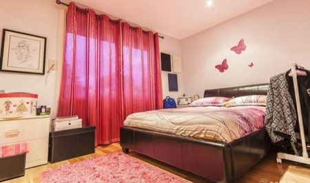 Sophisticated Living - Photo 3