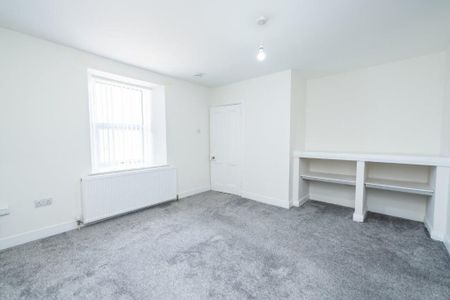 3 bedroom detached house to rent - Photo 3