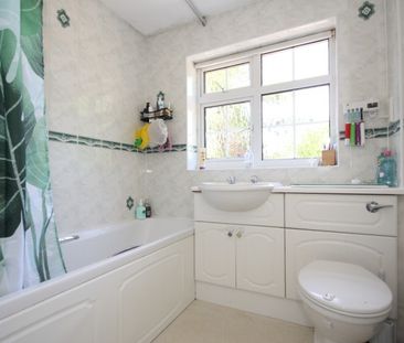 Horsell, Woking - Photo 2