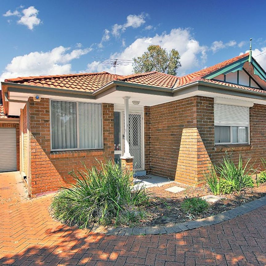 1/92 Park Road, 2213, East Hills Nsw - Photo 1