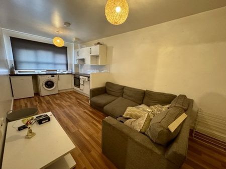 Clyde Court, Leicester, LE1 - Photo 2